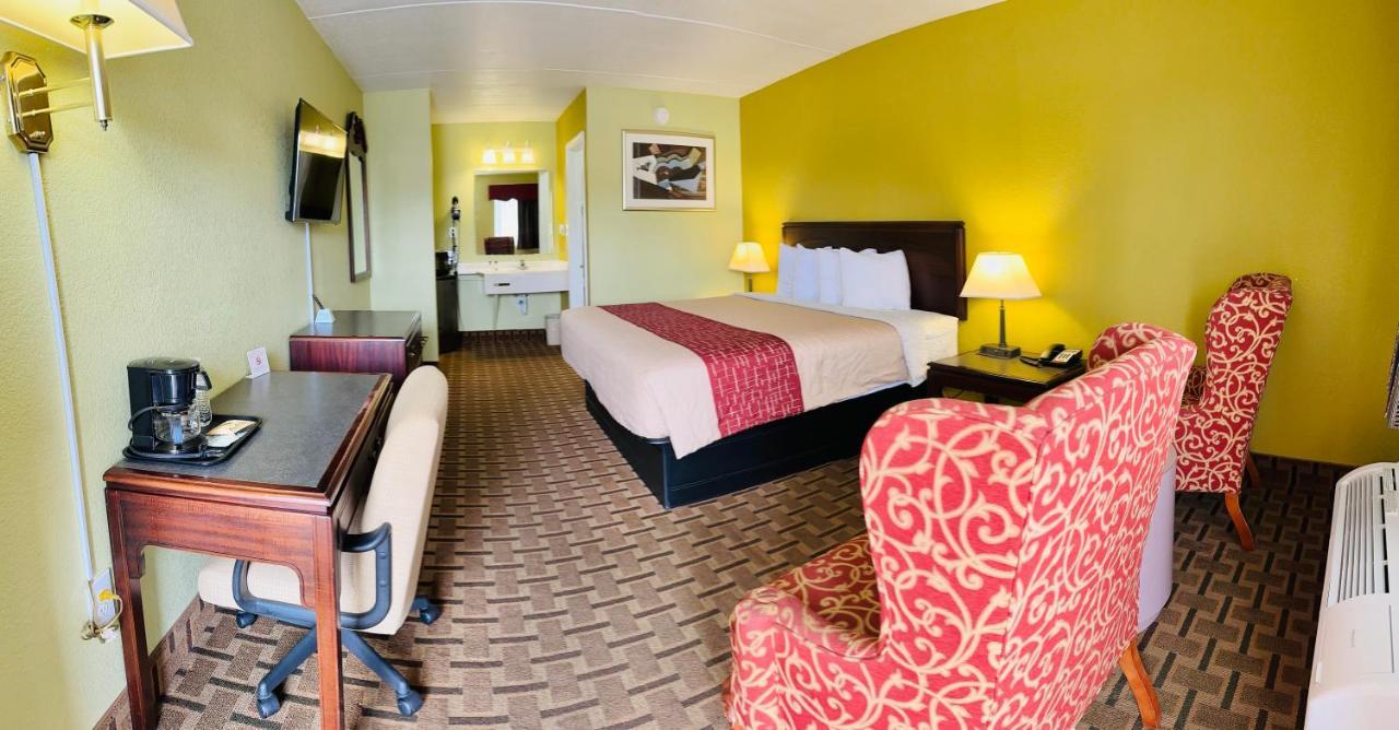 American Inn Princeton Bagian luar foto