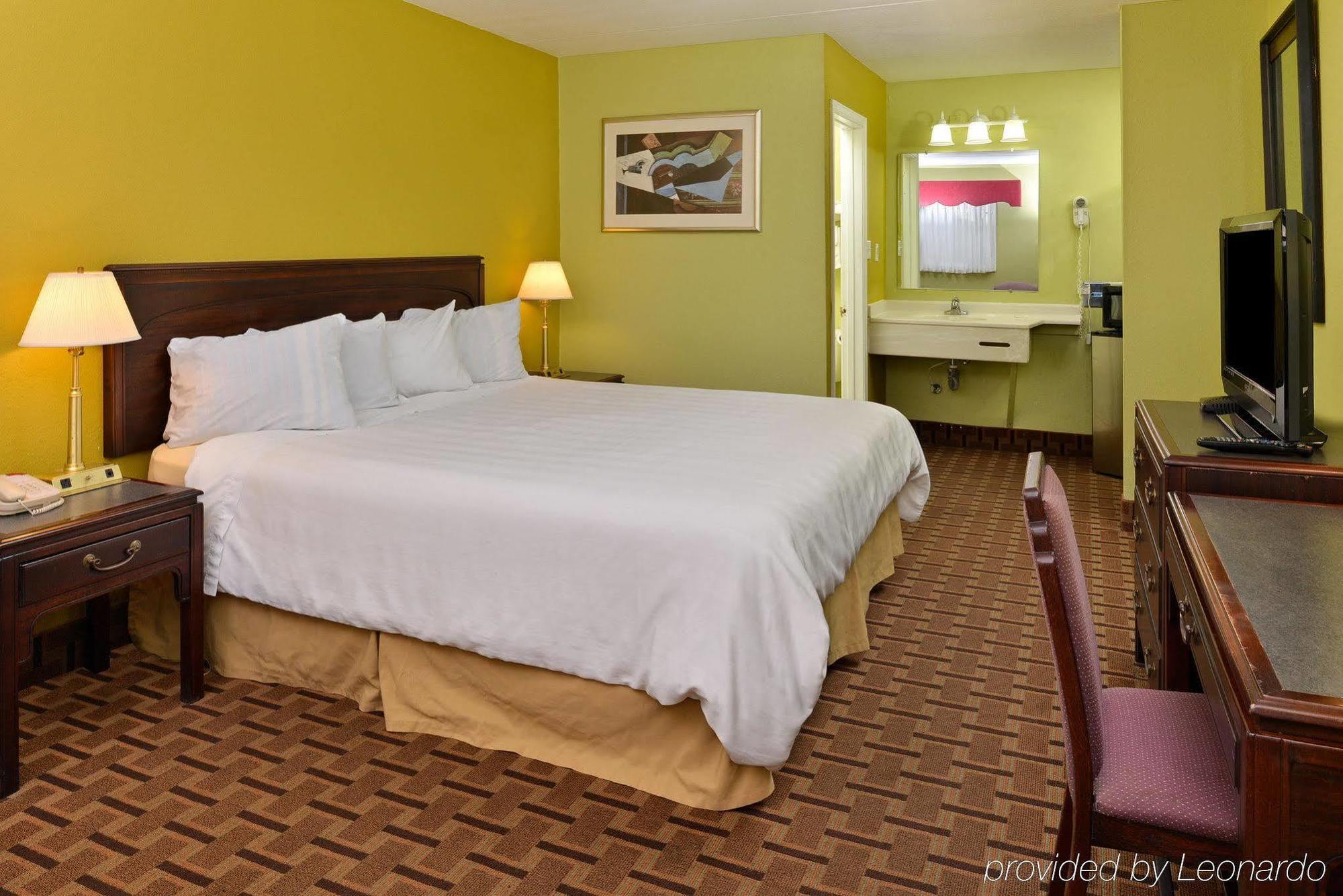 American Inn Princeton Bagian luar foto