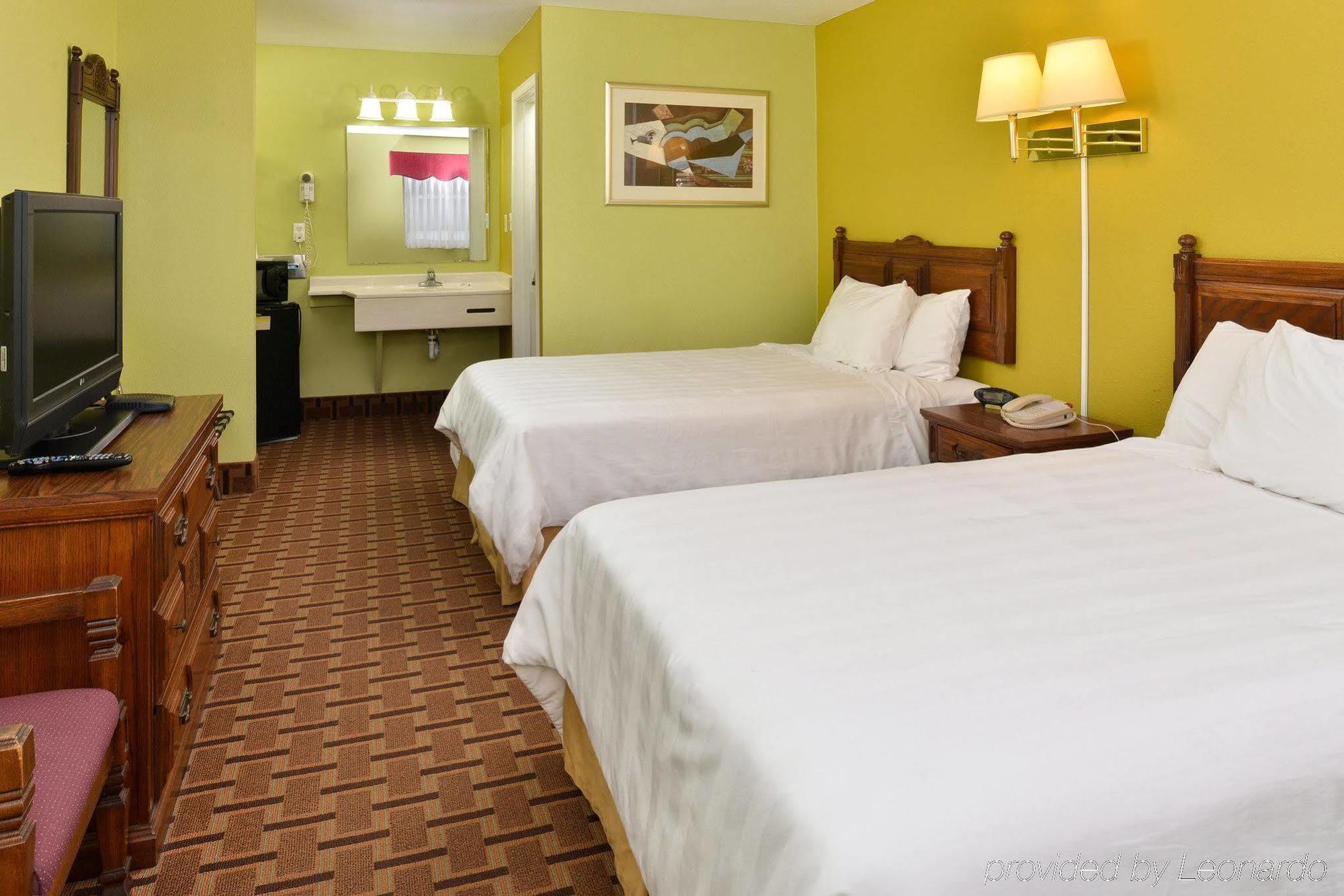 American Inn Princeton Bagian luar foto